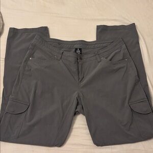 KUHL FREEFLEX Roll-up Gray Cargo Pants